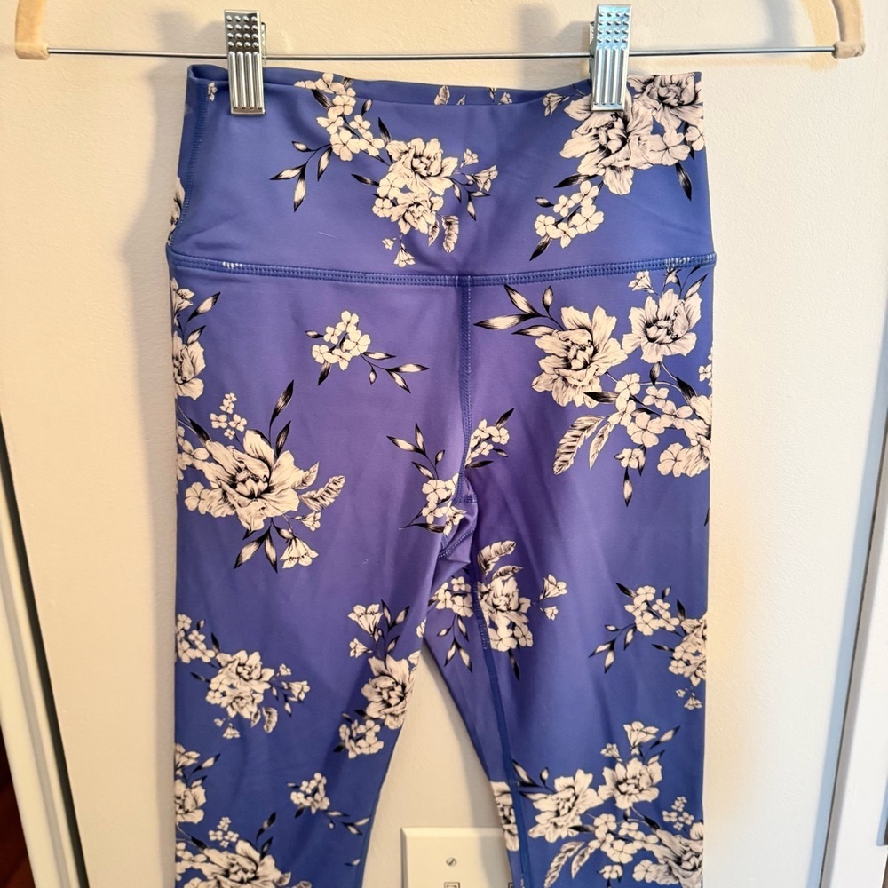 BEYOND YOGA Floral Blue High Rise Leggings - Picture 5 of 7